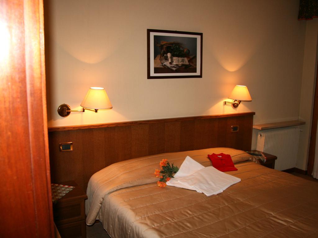 Hotel Gelindo Dei Magredi Vivaro Zimmer foto